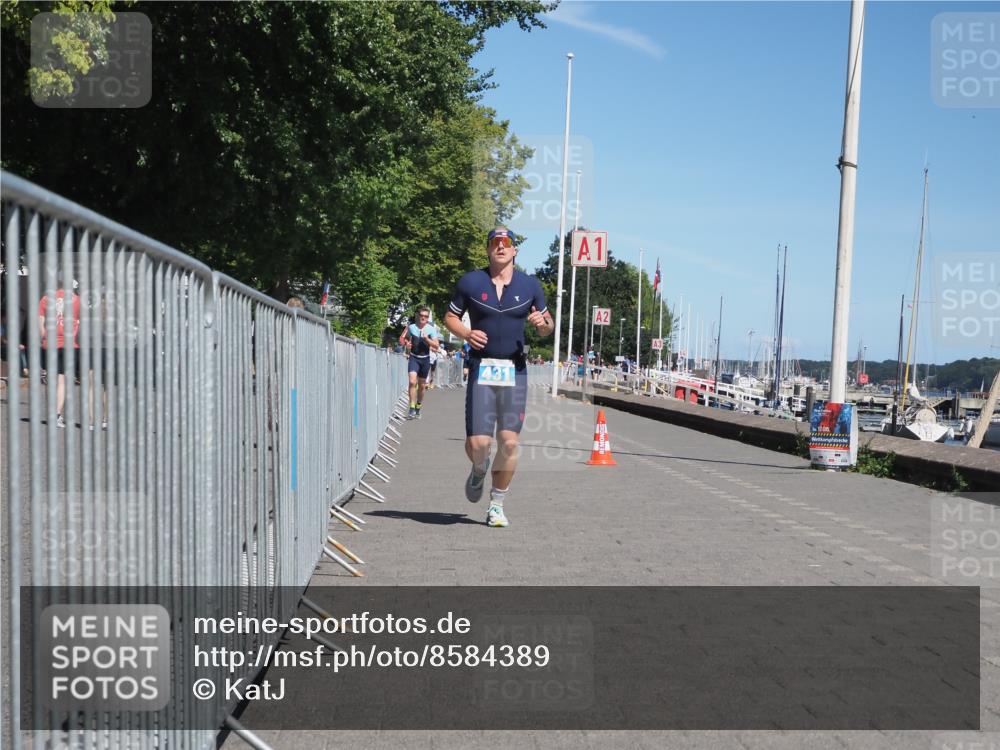 17.08.2025 - KN Förde Triathlon 2025 KatJ http://msf.ph/oto/8584389 17.08.2025 13:26:48 Laufen 431, 447 meine-sportfotos.de