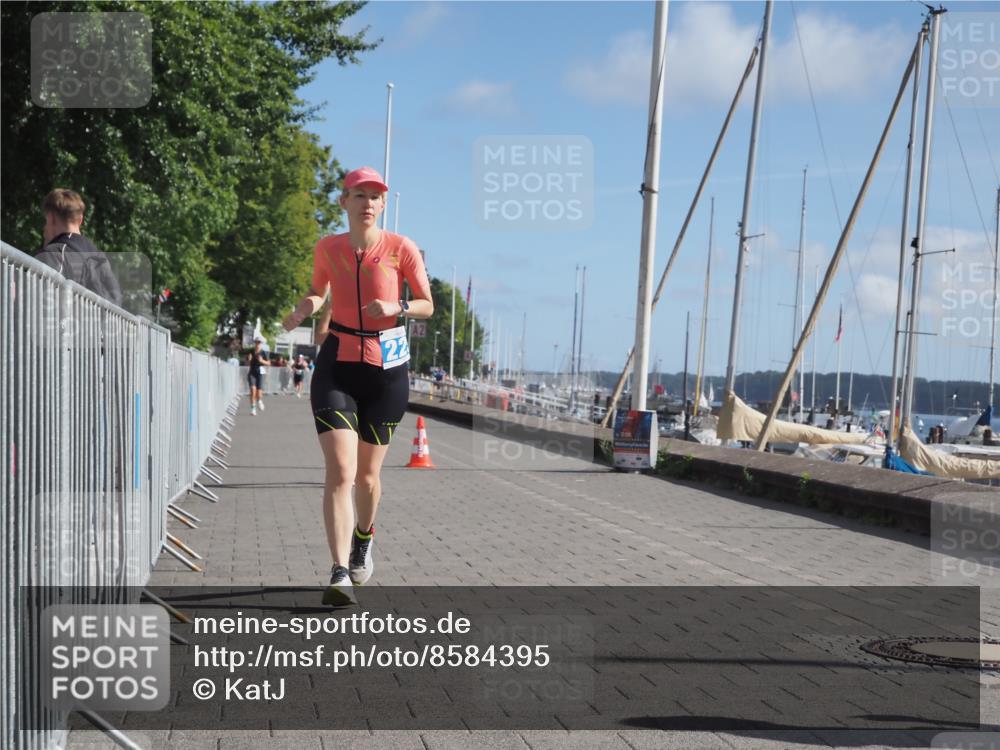 17.08.2025 - KN Förde Triathlon 2025 KatJ http://msf.ph/oto/8584395 17.08.2025 10:33:10 Laufen 215, 221, 225 meine-sportfotos.de