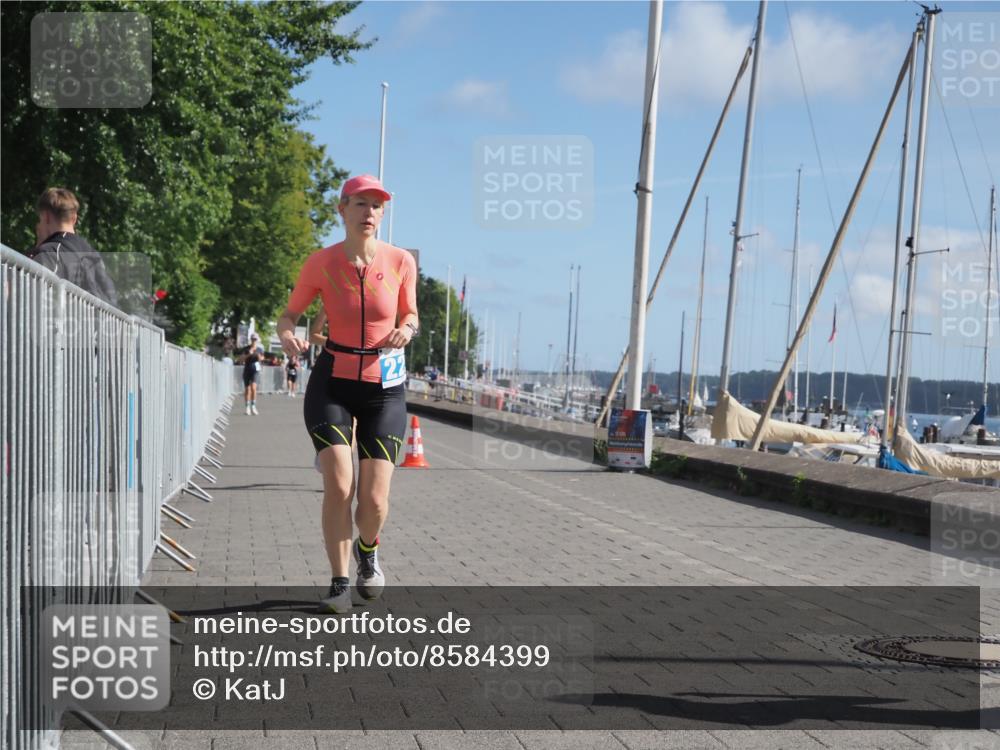 17.08.2025 - KN Förde Triathlon 2025 KatJ http://msf.ph/oto/8584399 17.08.2025 10:33:10 Laufen 215, 221, 225 meine-sportfotos.de