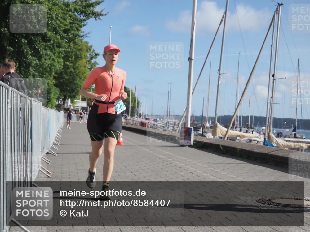 17.08.2025 - KN Förde Triathlon 2025 KatJ http://msf.ph/oto/8584407 17.08.2025 10:33:10 Laufen 215, 221, 225 meine-sportfotos.de