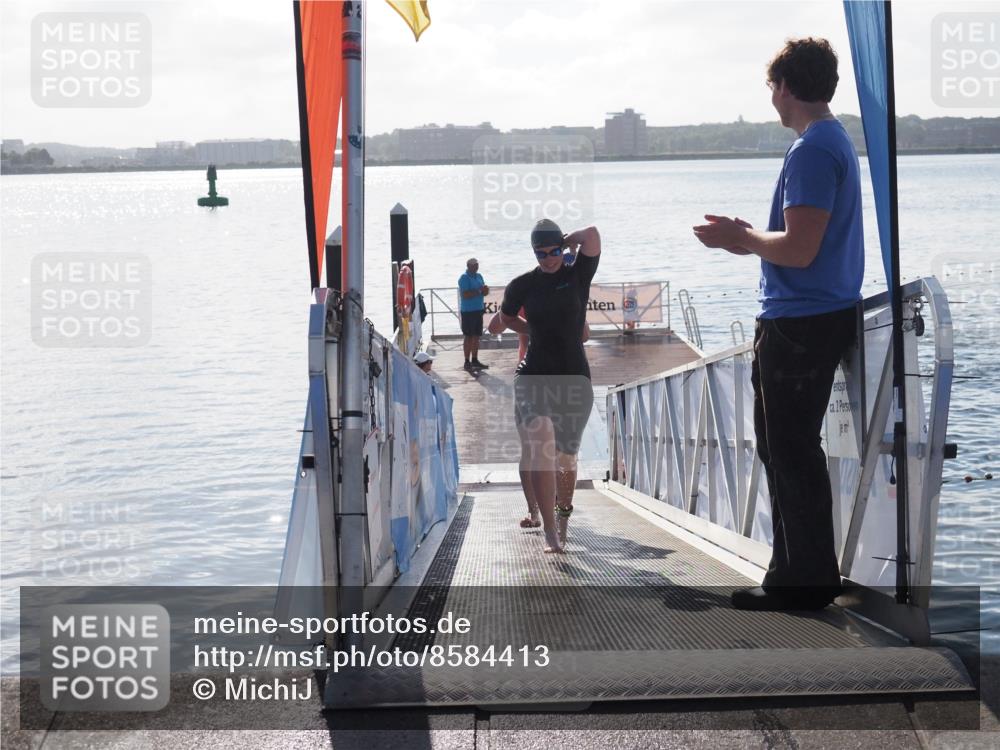 17.08.2025 - KN Förde Triathlon 2025 MichiJ http://msf.ph/oto/8584413 17.08.2025 09:22:35 Schwimmen 111, 208, 221, 235, 221, 235, 246 meine-sportfotos.de