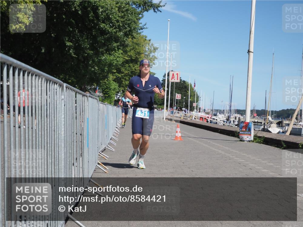 17.08.2025 - KN Förde Triathlon 2025 KatJ http://msf.ph/oto/8584421 17.08.2025 13:26:49 Laufen 431, 447 meine-sportfotos.de