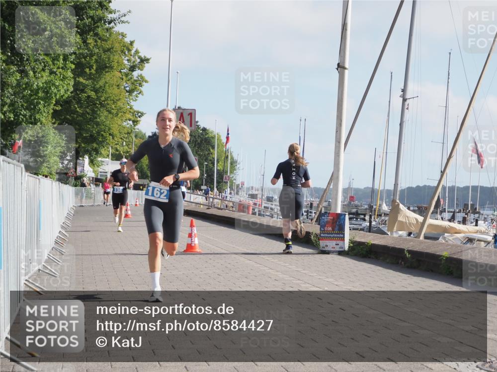 17.08.2025 - KN Förde Triathlon 2025 KatJ http://msf.ph/oto/8584427 17.08.2025 10:09:28 Laufen 136, 144, 162 meine-sportfotos.de