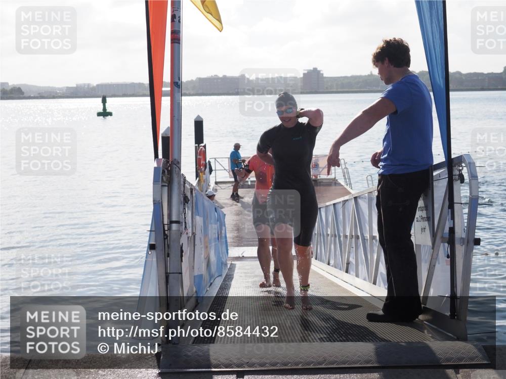 17.08.2025 - KN Förde Triathlon 2025 MichiJ http://msf.ph/oto/8584432 17.08.2025 09:22:35 Schwimmen 111, 208, 221, 235, 221, 235, 246 meine-sportfotos.de