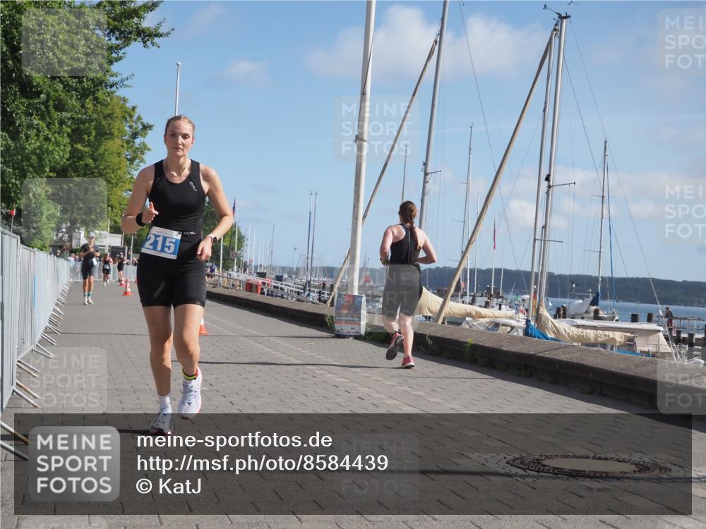 17.08.2025 - KN Förde Triathlon 2025 KatJ http://msf.ph/oto/8584439 17.08.2025 10:33:13 Laufen 215, 225 meine-sportfotos.de