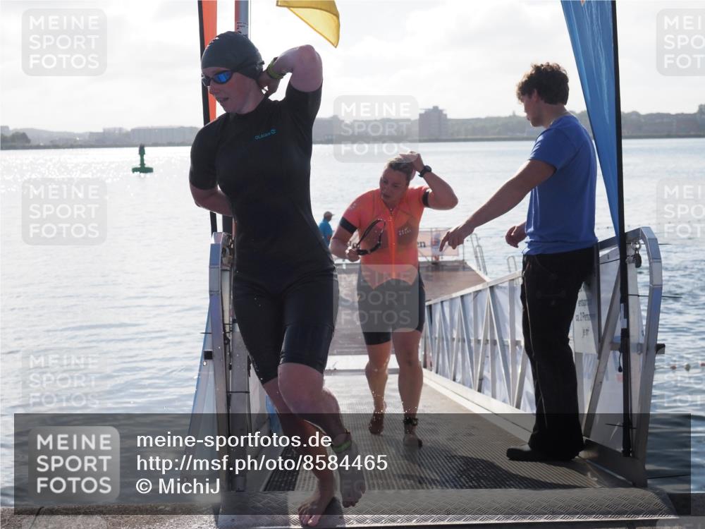 17.08.2025 - KN Förde Triathlon 2025 MichiJ http://msf.ph/oto/8584465 17.08.2025 09:22:36 Schwimmen 111, 208, 221, 235, 221, 235, 246, 249 meine-sportfotos.de
