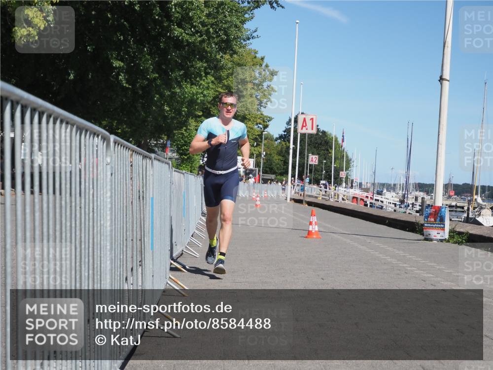 17.08.2025 - KN Förde Triathlon 2025 KatJ http://msf.ph/oto/8584488 17.08.2025 13:26:55 Laufen 439, 447 meine-sportfotos.de