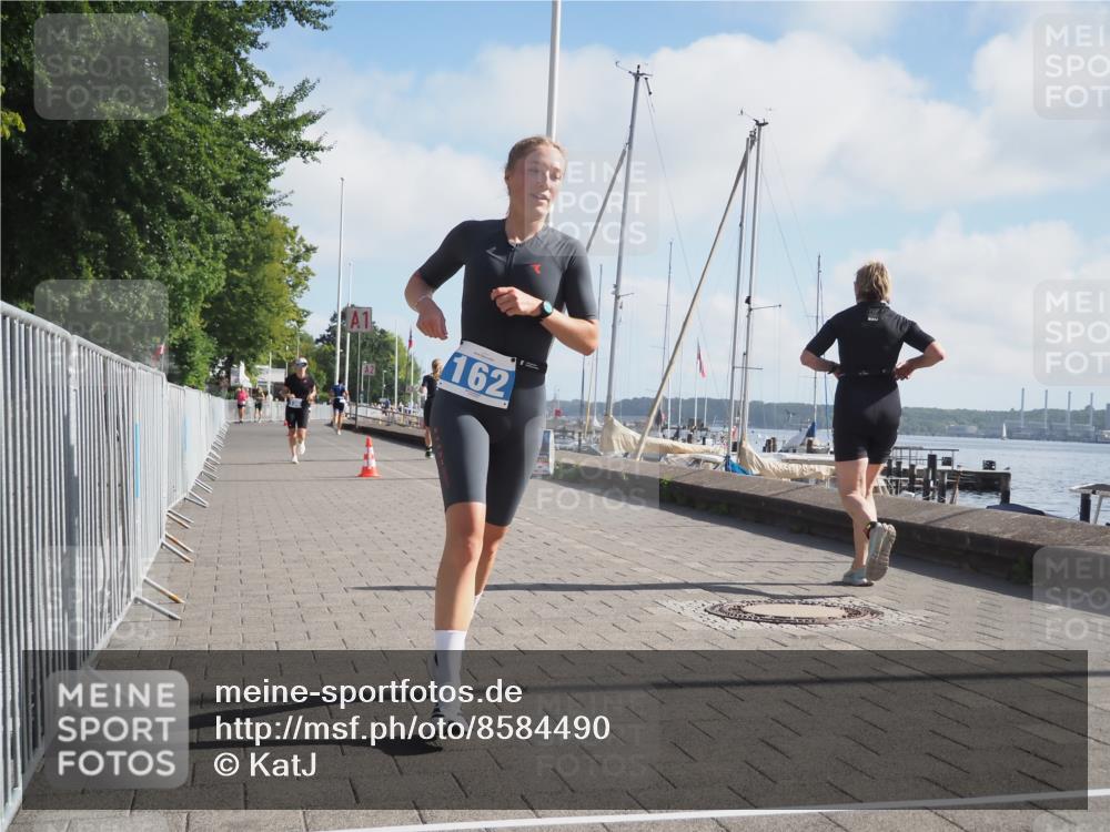 17.08.2025 - KN Förde Triathlon 2025 KatJ http://msf.ph/oto/8584490 17.08.2025 10:09:30 Laufen 136, 162 meine-sportfotos.de