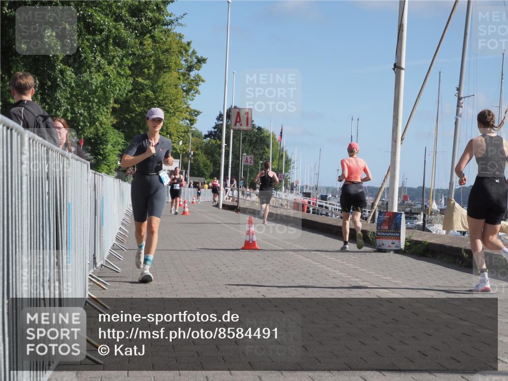 17.08.2025 - KN Förde Triathlon 2025 KatJ http://msf.ph/oto/8584491 17.08.2025 10:33:20 Laufen 254 meine-sportfotos.de