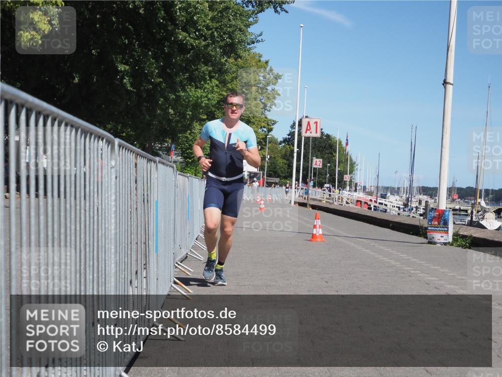 17.08.2025 - KN Förde Triathlon 2025 KatJ http://msf.ph/oto/8584499 17.08.2025 13:26:55 Laufen 439, 447 meine-sportfotos.de