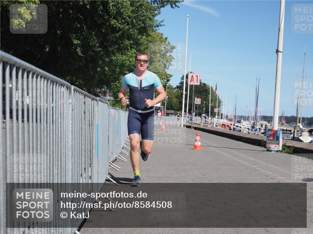 17.08.2025 - KN Förde Triathlon 2025 KatJ http://msf.ph/oto/8584508 17.08.2025 13:26:55 Laufen 439, 447 meine-sportfotos.de