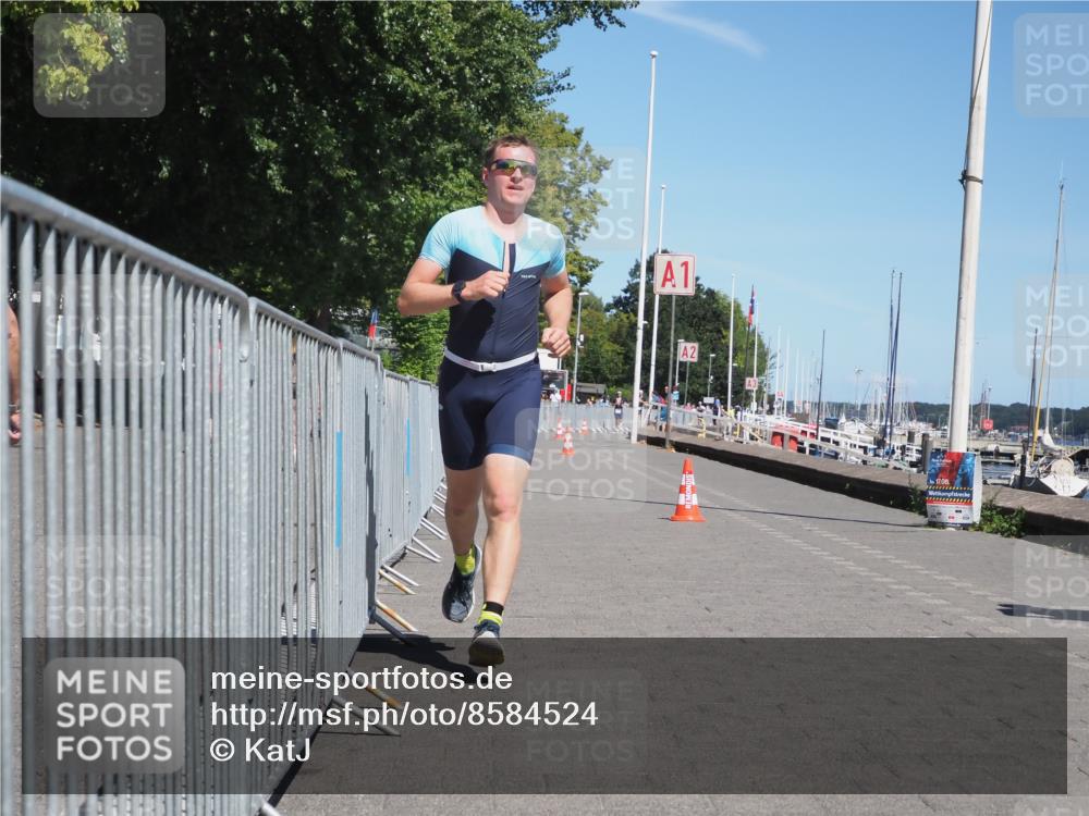 17.08.2025 - KN Förde Triathlon 2025 KatJ http://msf.ph/oto/8584524 17.08.2025 13:26:55 Laufen 439, 447 meine-sportfotos.de