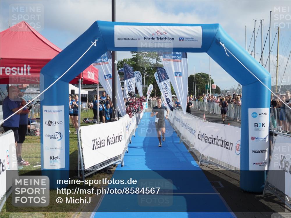 17.08.2025 - KN Förde Triathlon 2025 MichiJ http://msf.ph/oto/8584567 17.08.2025 10:09:02 Laufen 253 meine-sportfotos.de