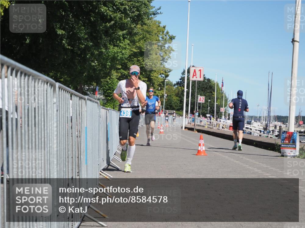17.08.2025 - KN Förde Triathlon 2025 KatJ http://msf.ph/oto/8584578 17.08.2025 13:26:59 Laufen 428, 433, 439, 447 meine-sportfotos.de
