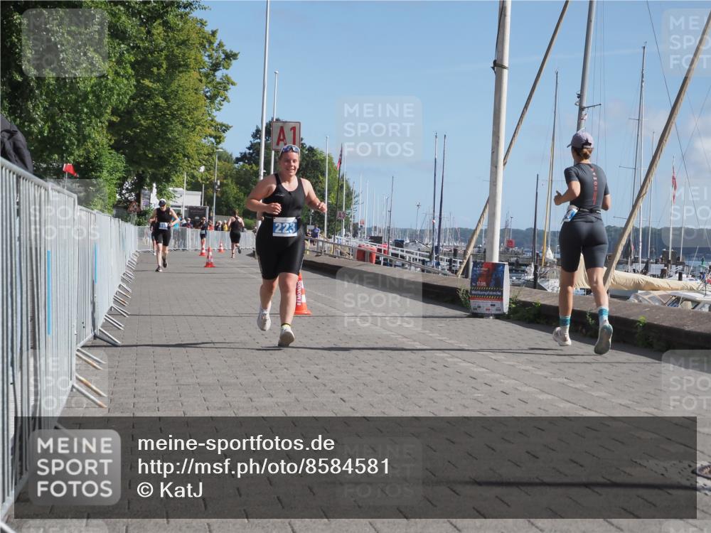 17.08.2025 - KN Förde Triathlon 2025 KatJ http://msf.ph/oto/8584581 17.08.2025 10:33:30 Laufen 223 meine-sportfotos.de