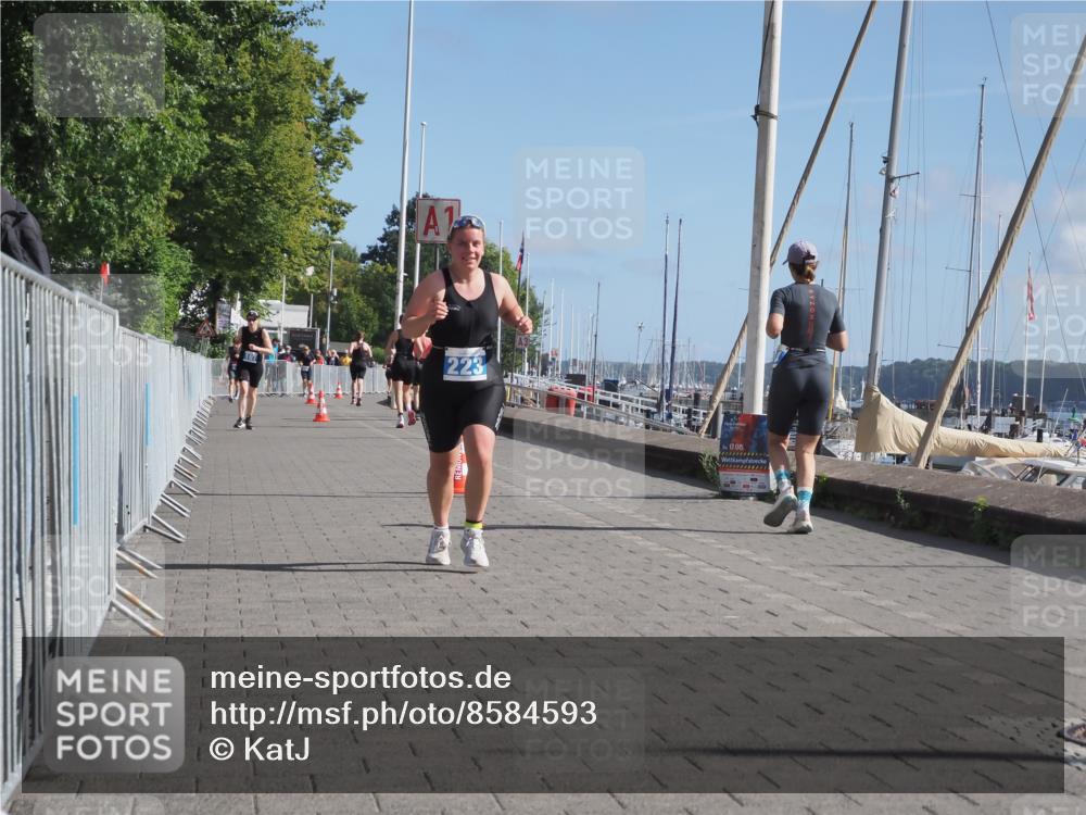 17.08.2025 - KN Förde Triathlon 2025 KatJ http://msf.ph/oto/8584593 17.08.2025 10:33:30 Laufen 223 meine-sportfotos.de