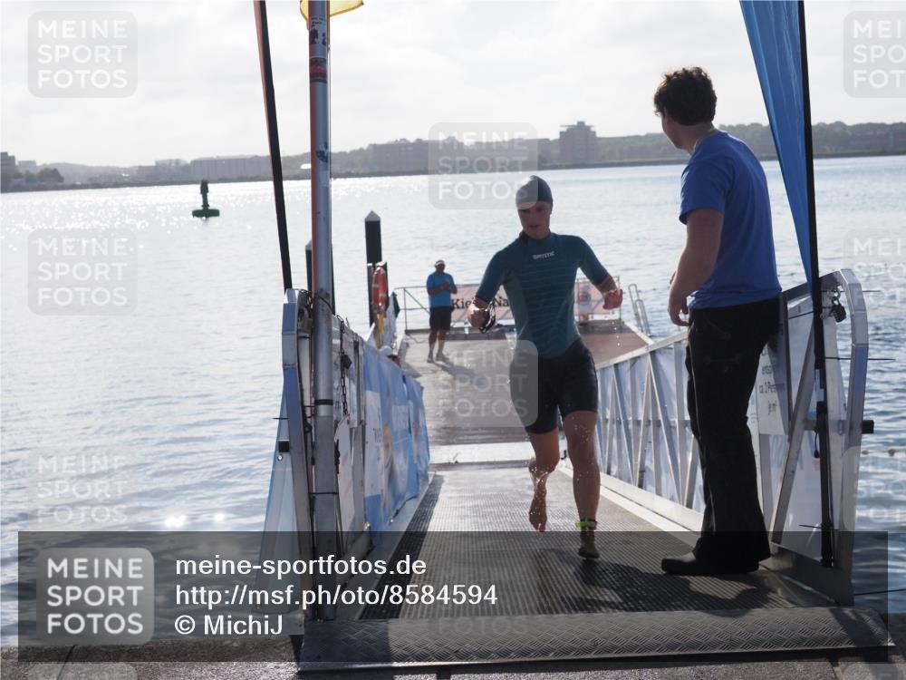 17.08.2025 - KN Förde Triathlon 2025 MichiJ http://msf.ph/oto/8584594 17.08.2025 09:22:47 Schwimmen 235, 246, 234, 246, 249 meine-sportfotos.de