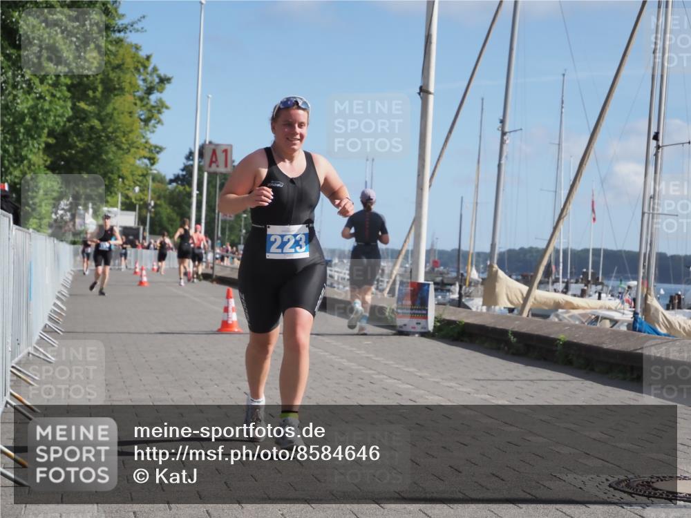 17.08.2025 - KN Förde Triathlon 2025 KatJ http://msf.ph/oto/8584646 17.08.2025 10:33:32 Laufen 223 meine-sportfotos.de