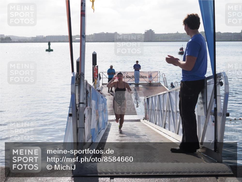 17.08.2025 - KN Förde Triathlon 2025 MichiJ http://msf.ph/oto/8584660 17.08.2025 09:22:51 Schwimmen 246, 249, 234, 249 meine-sportfotos.de