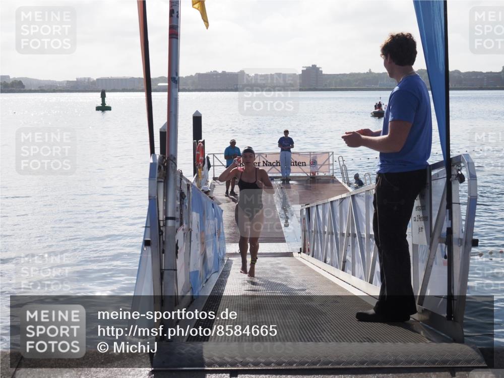 17.08.2025 - KN Förde Triathlon 2025 MichiJ http://msf.ph/oto/8584665 17.08.2025 09:22:51 Schwimmen 246, 249, 234, 249 meine-sportfotos.de