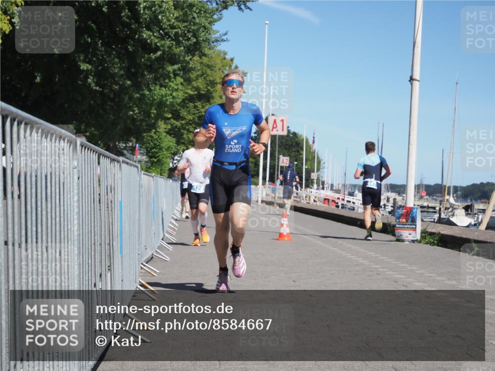 17.08.2025 - KN Förde Triathlon 2025 KatJ http://msf.ph/oto/8584667 17.08.2025 13:27:03 Laufen 403, 428, 433, 439 meine-sportfotos.de