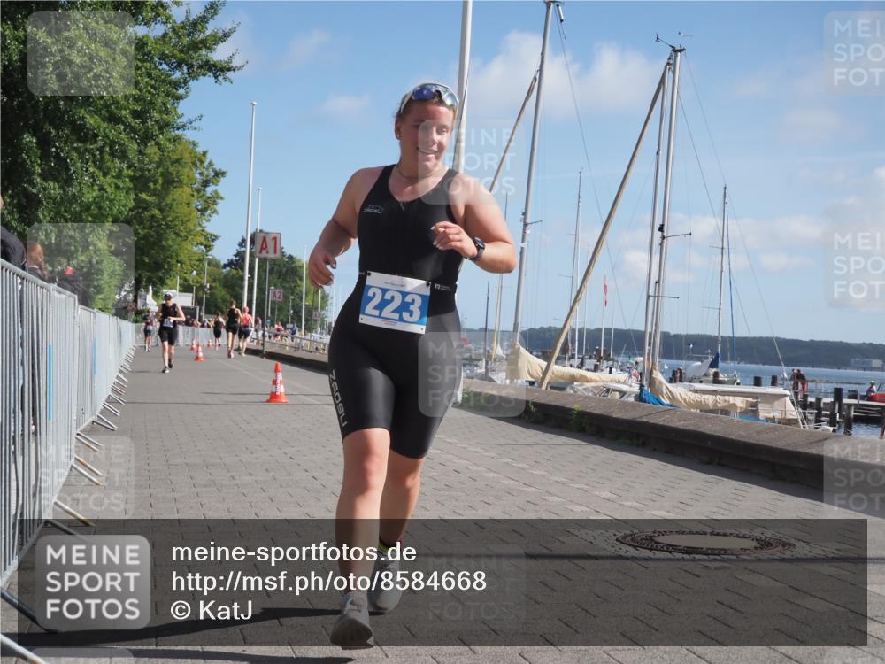 17.08.2025 - KN Förde Triathlon 2025 KatJ http://msf.ph/oto/8584668 17.08.2025 10:33:33 Laufen 223 meine-sportfotos.de