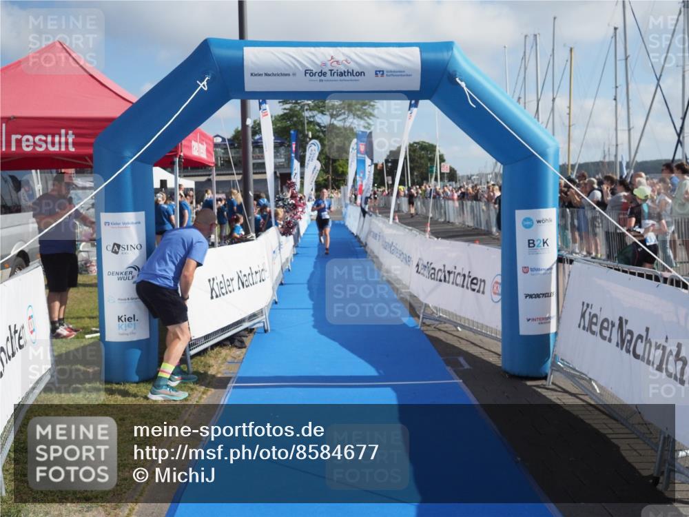 17.08.2025 - KN Förde Triathlon 2025 MichiJ http://msf.ph/oto/8584677 17.08.2025 10:10:29 Laufen 104 meine-sportfotos.de
