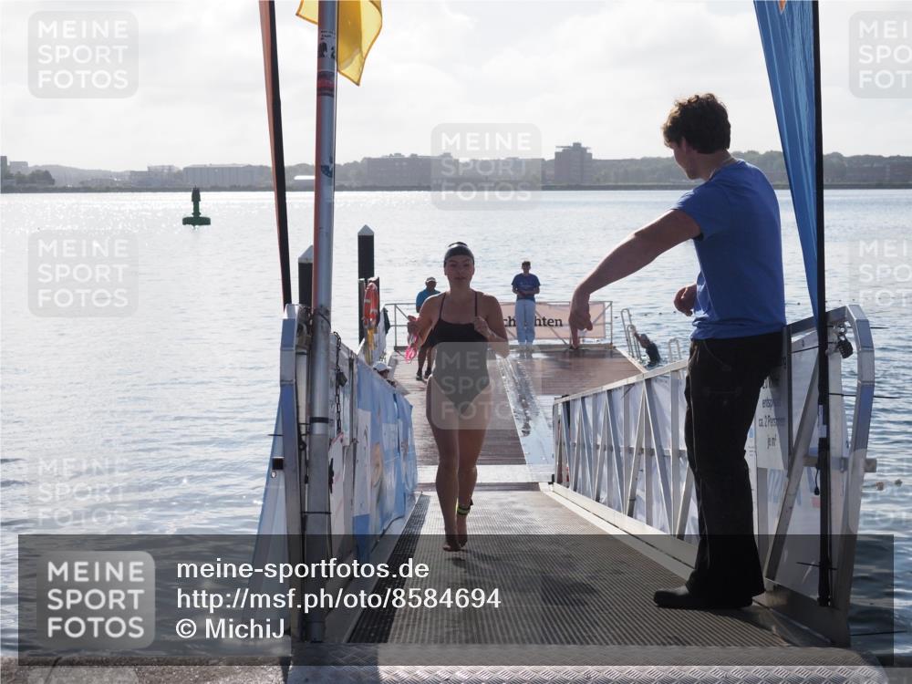 17.08.2025 - KN Förde Triathlon 2025 MichiJ http://msf.ph/oto/8584694 17.08.2025 09:22:52 Schwimmen 246, 249, 234, 249 meine-sportfotos.de