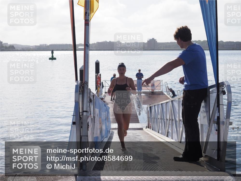 17.08.2025 - KN Förde Triathlon 2025 MichiJ http://msf.ph/oto/8584699 17.08.2025 09:22:52 Schwimmen 246, 249, 234, 249 meine-sportfotos.de