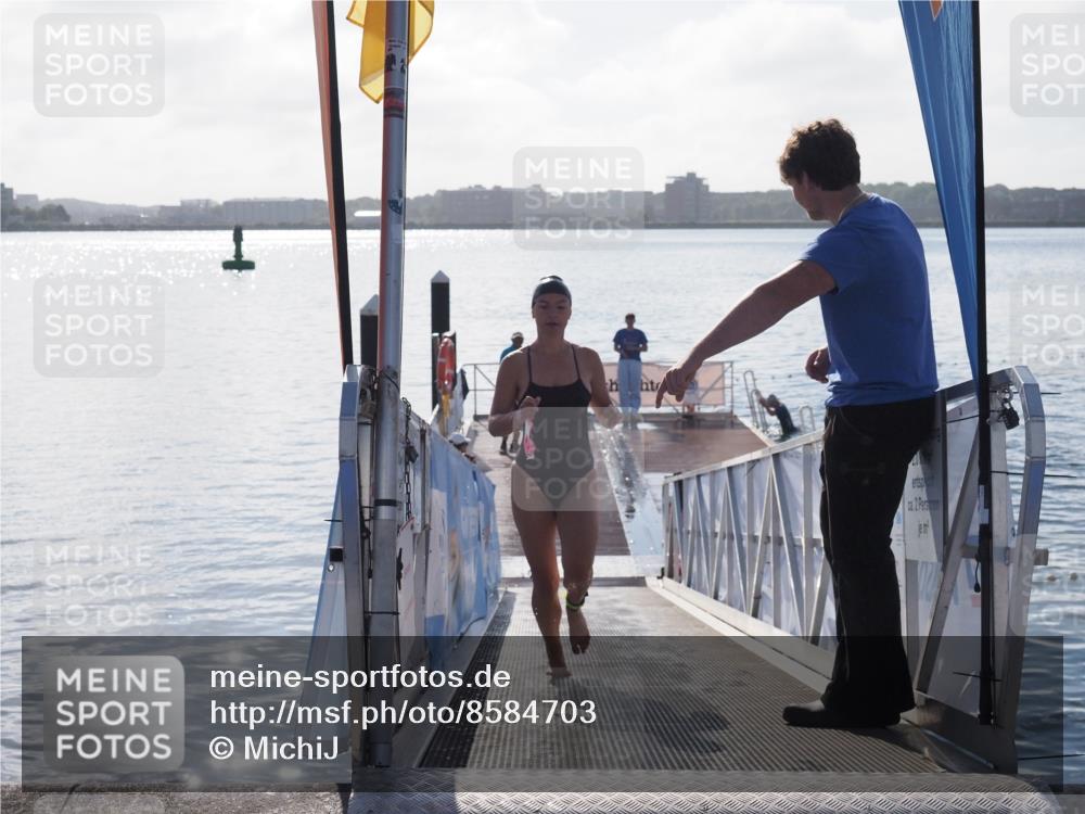 17.08.2025 - KN Förde Triathlon 2025 MichiJ http://msf.ph/oto/8584703 17.08.2025 09:22:52 Schwimmen 246, 249, 234, 249 meine-sportfotos.de