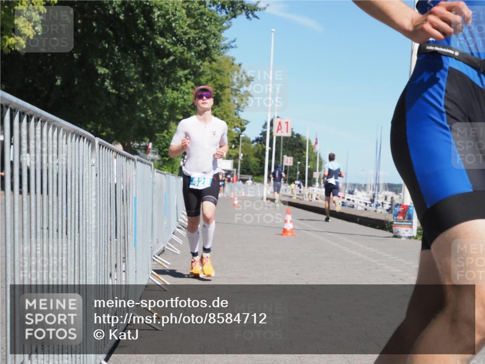 17.08.2025 - KN Förde Triathlon 2025 KatJ http://msf.ph/oto/8584712 17.08.2025 13:27:05 Laufen 403, 428, 433, 439 meine-sportfotos.de