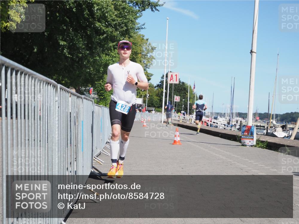 17.08.2025 - KN Förde Triathlon 2025 KatJ http://msf.ph/oto/8584728 17.08.2025 13:27:06 Laufen 403, 428, 433 meine-sportfotos.de