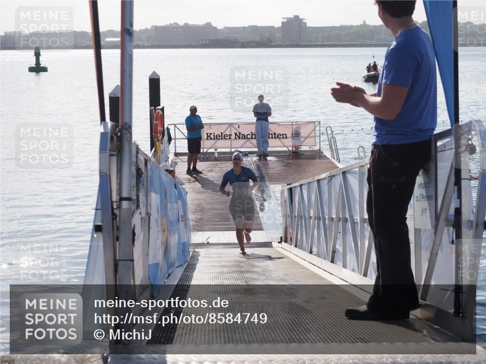 17.08.2025 - KN Förde Triathlon 2025 MichiJ http://msf.ph/oto/8584749 17.08.2025 09:23:01 Schwimmen 234, 249, 234, 237 meine-sportfotos.de