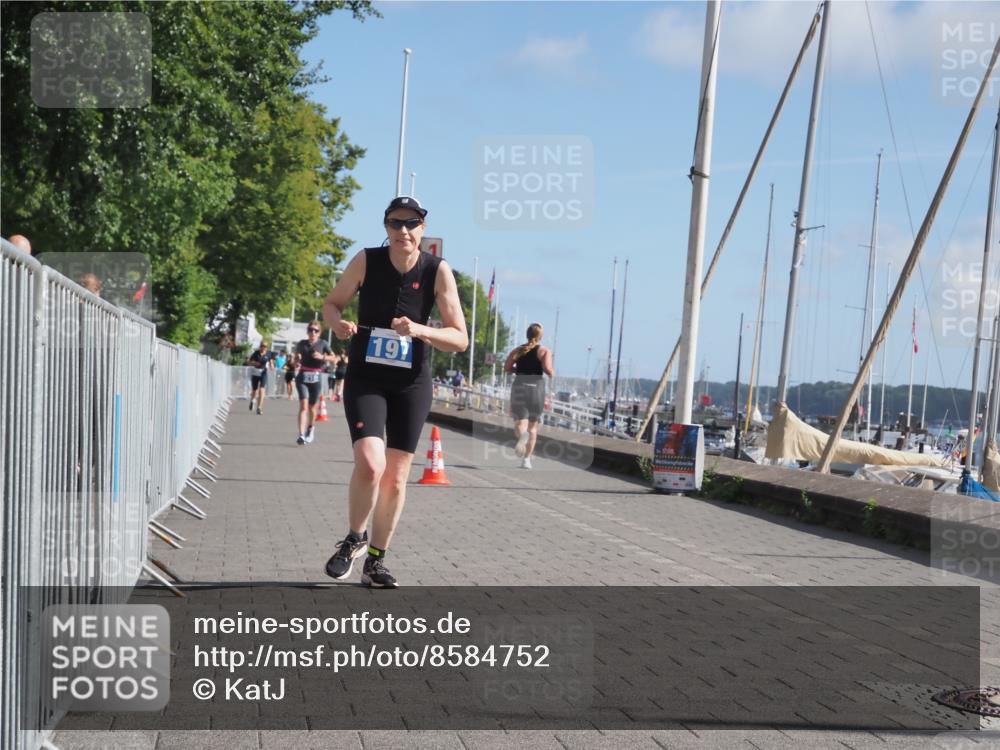 17.08.2025 - KN Förde Triathlon 2025 KatJ http://msf.ph/oto/8584752 17.08.2025 10:33:42 Laufen 197, 210 meine-sportfotos.de