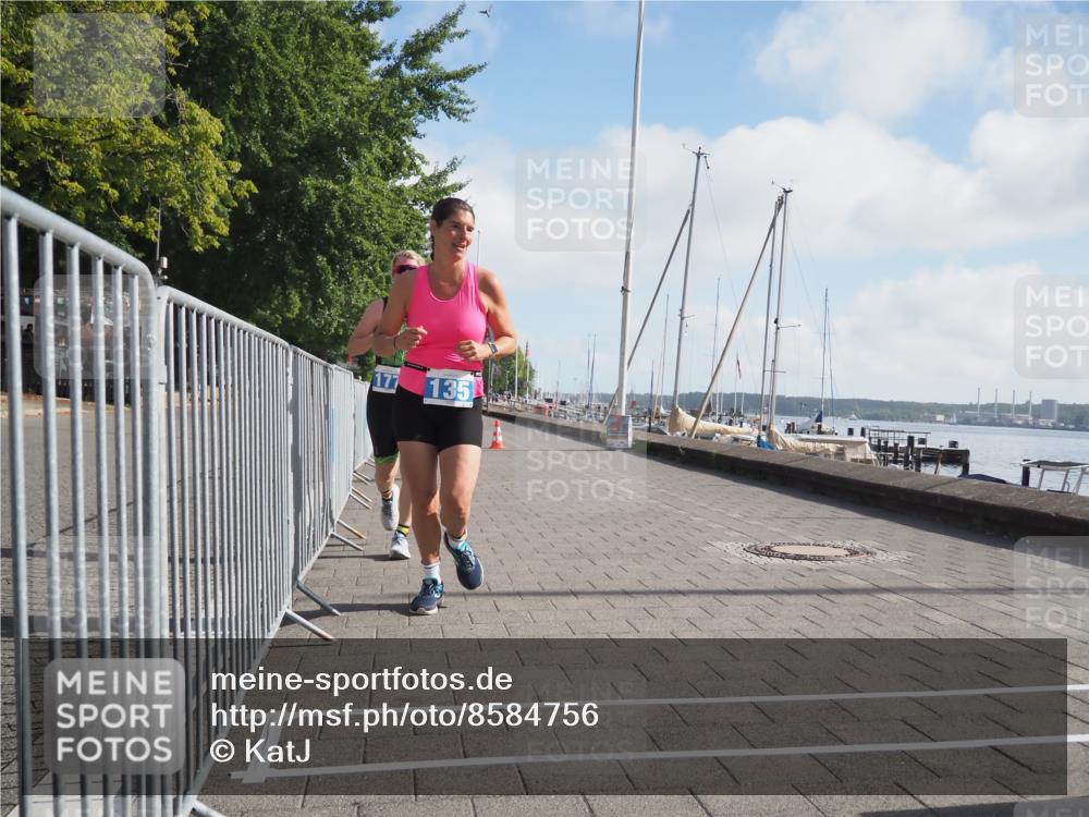 17.08.2025 - KN Förde Triathlon 2025 KatJ http://msf.ph/oto/8584756 17.08.2025 10:09:54 Laufen 135, 177, 204 meine-sportfotos.de