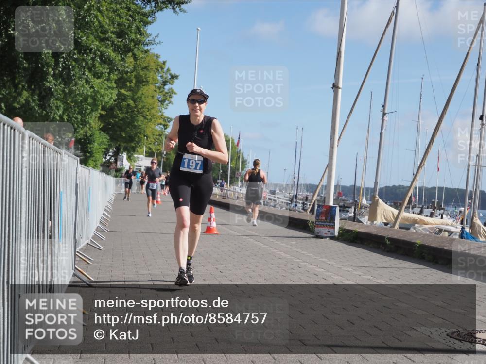 17.08.2025 - KN Förde Triathlon 2025 KatJ http://msf.ph/oto/8584757 17.08.2025 10:33:42 Laufen 197, 210 meine-sportfotos.de