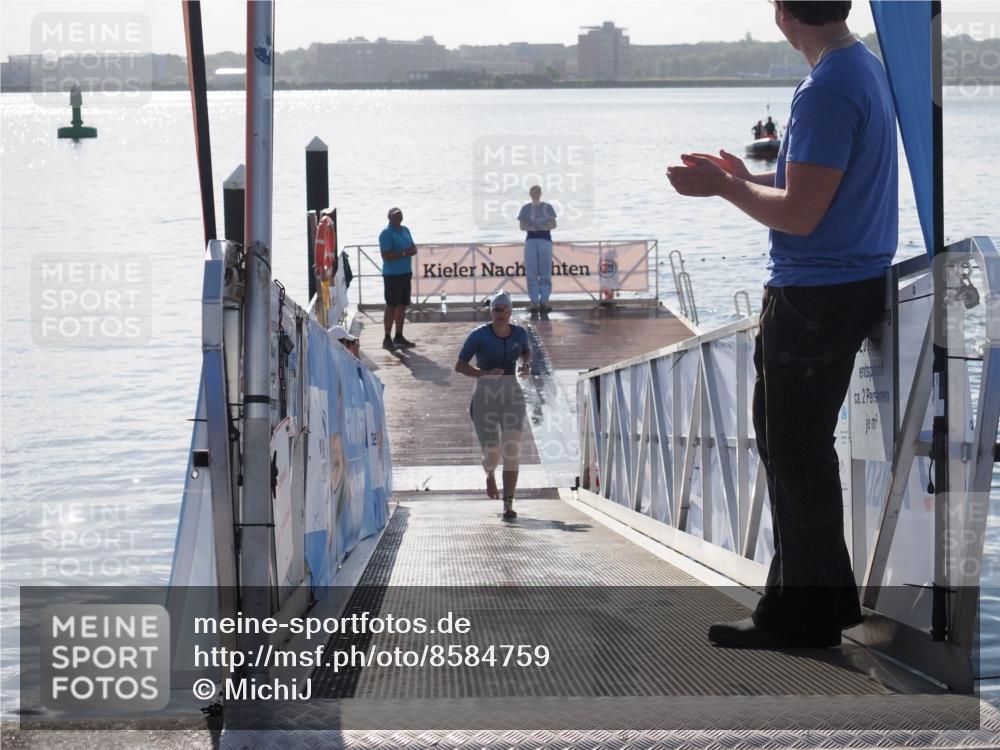 17.08.2025 - KN Förde Triathlon 2025 MichiJ http://msf.ph/oto/8584759 17.08.2025 09:23:01 Schwimmen 234, 249, 234, 237 meine-sportfotos.de