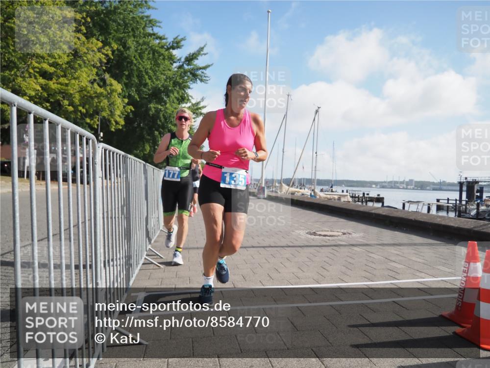 17.08.2025 - KN Förde Triathlon 2025 KatJ http://msf.ph/oto/8584770 17.08.2025 10:09:55 Laufen 135, 177, 204 meine-sportfotos.de