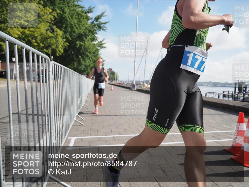 17.08.2025 - KN Förde Triathlon 2025 KatJ http://msf.ph/oto/8584787 17.08.2025 10:09:56 Laufen 135, 177, 204 meine-sportfotos.de