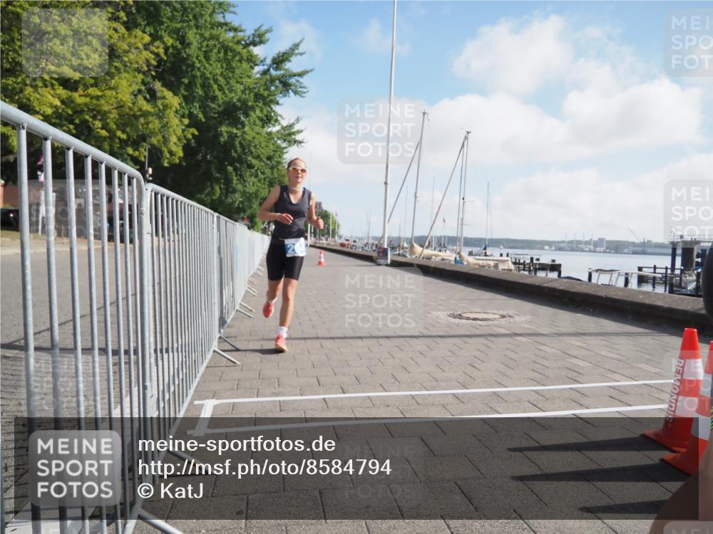 17.08.2025 - KN Förde Triathlon 2025 KatJ http://msf.ph/oto/8584794 17.08.2025 10:09:56 Laufen 135, 177, 204 meine-sportfotos.de