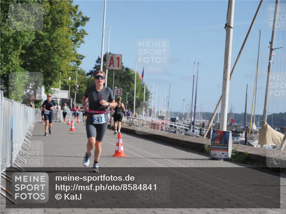 17.08.2025 - KN Förde Triathlon 2025 KatJ http://msf.ph/oto/8584841 17.08.2025 10:33:47 Laufen 210 meine-sportfotos.de