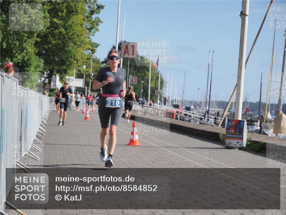17.08.2025 - KN Förde Triathlon 2025 KatJ http://msf.ph/oto/8584852 17.08.2025 10:33:47 Laufen 210 meine-sportfotos.de