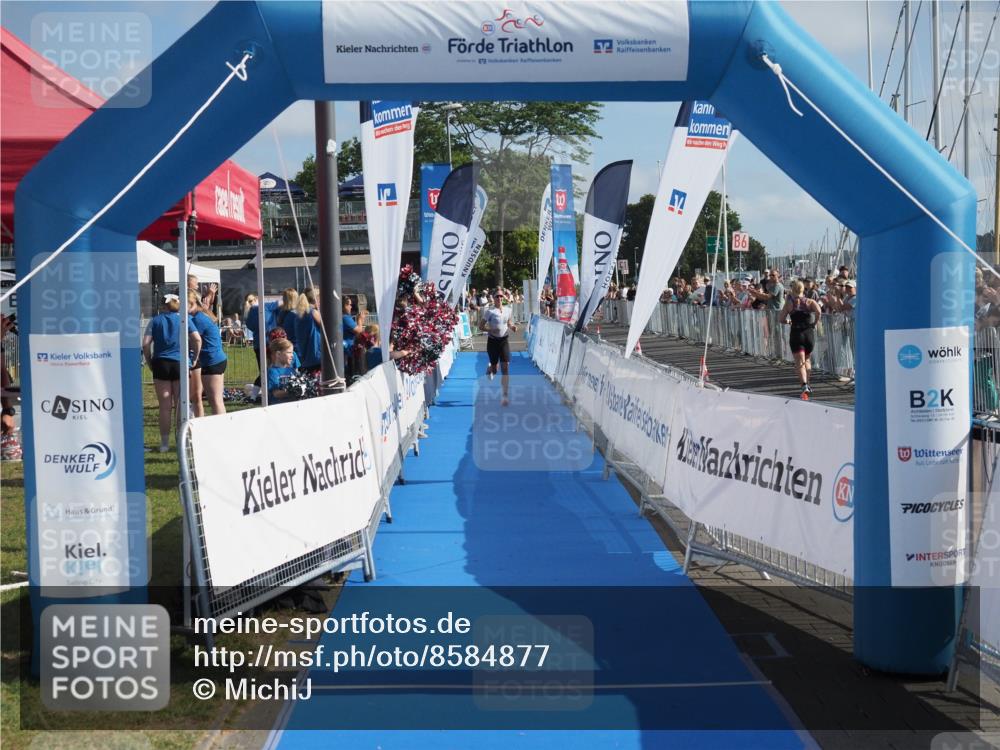 17.08.2025 - KN Förde Triathlon 2025 MichiJ http://msf.ph/oto/8584877 17.08.2025 10:11:01 Laufen  meine-sportfotos.de