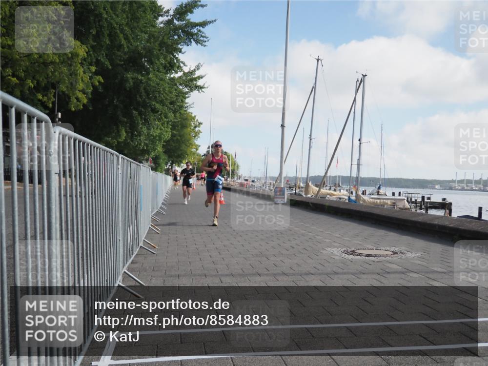 17.08.2025 - KN Förde Triathlon 2025 KatJ http://msf.ph/oto/8584883 17.08.2025 10:10:21 Laufen 121, 228 meine-sportfotos.de