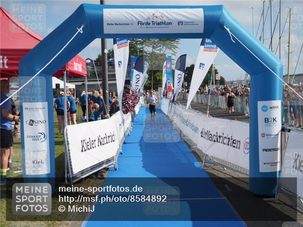 17.08.2025 - KN Förde Triathlon 2025 MichiJ http://msf.ph/oto/8584892 17.08.2025 10:11:02 Laufen 105 meine-sportfotos.de