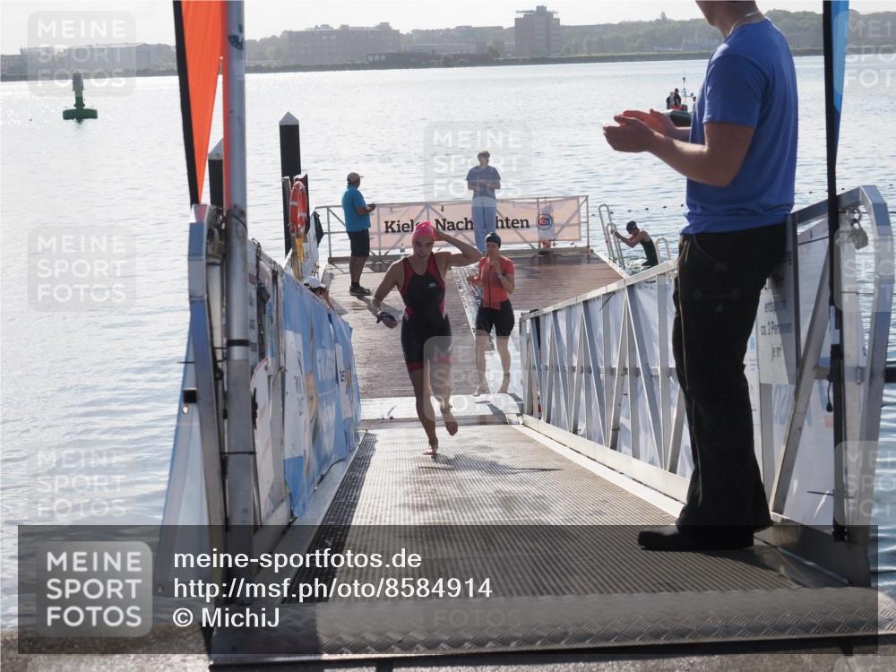 17.08.2025 - KN Förde Triathlon 2025 MichiJ http://msf.ph/oto/8584914 17.08.2025 09:23:16 Schwimmen 225, 237, 218, 225, 237 meine-sportfotos.de