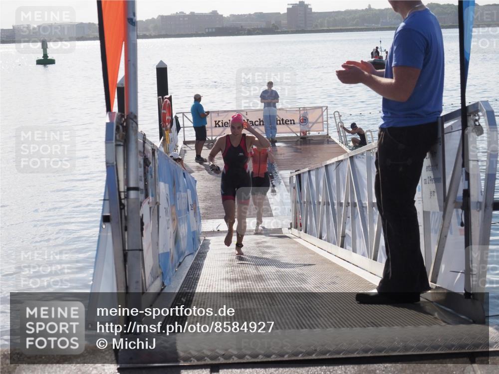 17.08.2025 - KN Förde Triathlon 2025 MichiJ http://msf.ph/oto/8584927 17.08.2025 09:23:16 Schwimmen 225, 237, 218, 225, 237 meine-sportfotos.de