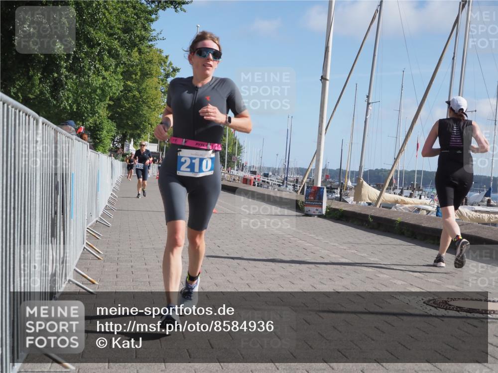 17.08.2025 - KN Förde Triathlon 2025 KatJ http://msf.ph/oto/8584936 17.08.2025 10:33:50 Laufen 190, 210 meine-sportfotos.de