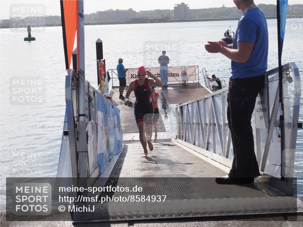 17.08.2025 - KN Förde Triathlon 2025 MichiJ http://msf.ph/oto/8584937 17.08.2025 09:23:16 Schwimmen 225, 237, 218, 225, 237 meine-sportfotos.de