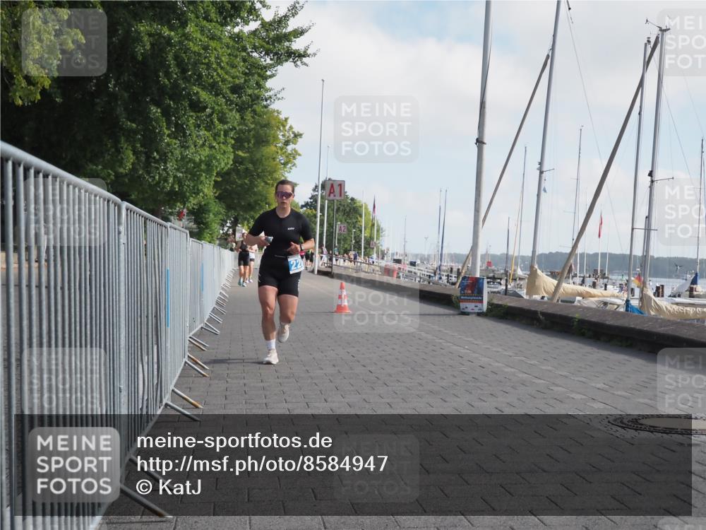 17.08.2025 - KN Förde Triathlon 2025 KatJ http://msf.ph/oto/8584947 17.08.2025 10:10:24 Laufen 121, 228 meine-sportfotos.de